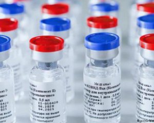 AstraZeneca хоче випробувати препарат від коронавірусу у комбінації з російською вакциною