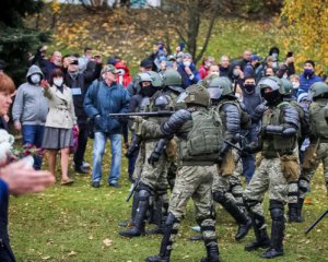 В Минске жестко задержали более 300 человек