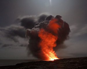 Прокинувся найбільший вулкан у Європі: неймовірне відео виверження