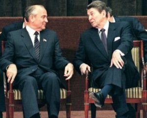 Режисер &quot;50 відтінків сірого&quot; знімає серіал про Рейгана та Горбачова
