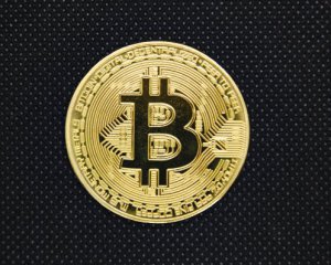 Bitcoin вперше в історії сягнув позначки у $22 тис.