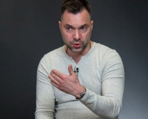 Арестович попросив вибачення за російську пропаганду про вбитого воїна ЗСУ