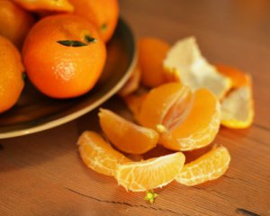 Чому подорожчали популярні новорічні фрукти