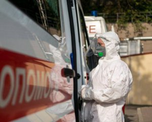 Covid-19: коли чекати спад епідемії в Україні