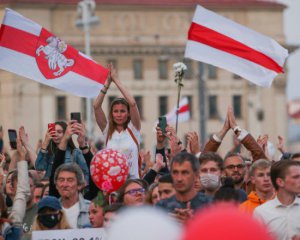 У міграційній службі розповіли, скільки білорусів попросили захисту в України