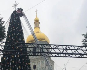 На открытии главной елки страны произошел пожар. Видео