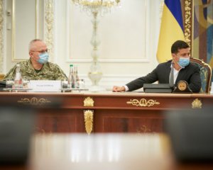 Зеленський назвав умови для зміни Конституції