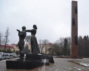 На месте советского мемориала обустроят музей