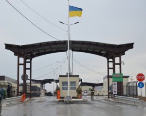 Украинцам больше не хочется ездить в оккупированный Крым