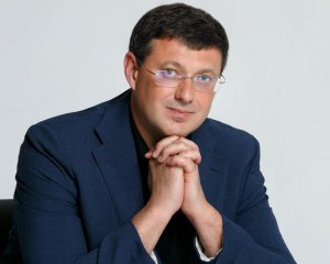 Усіх зв'язали й погрожували зброєю: невідомі напали на родину мера