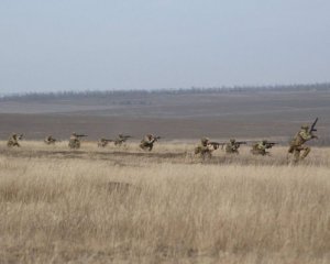 Обстріли з артилерії й гранатометів і мінування позицій:  останні новини з передової