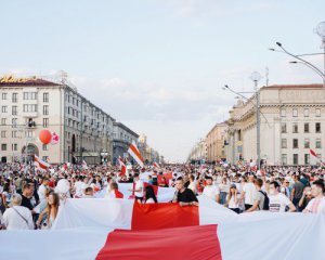 Білорусам полегшили процес отримання посвідок на проживання