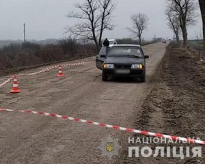 Розстріл пасажира в авто на дорозі: відомий мотив