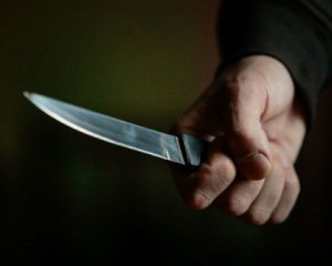 Агресивний чоловік порізав сусіда, який неправильно паркував авто