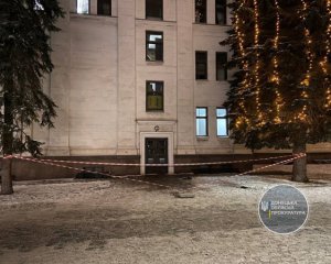 37-річний чоловік упав із даху театру