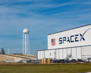 SpaceX починає передстартові випробування корабля для польотів на Марс