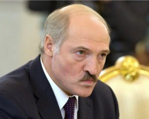 Лукашенко не уйдет с поста президента Беларуси, пока &quot;последний омоновец не скажет уйти&quot;