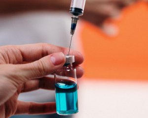 В Раде отрицают возможность регистрации путинской вакцины от коронавируса