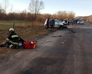 Страшное ДТП на Прикарпатье: погиб ребенок, еще четверо травмированы