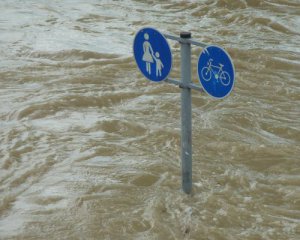 Рівень води підніметься - рятувальники попередили про повінь