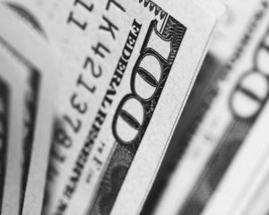 На який курс долара очікувати українцям: прогноз аналітика