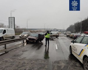 У Києві сталася масштабна ДТП за участю 5 авто: показали відео