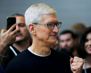 60-летний топ-менеджер Apple за год заработал $300 млн