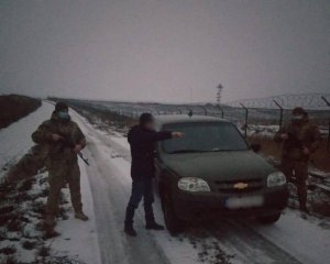 Россиянин прятался от пограничников в заснеженном рове - его выдал тепловизор