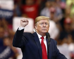 Twitter назавжди заблокував акаунт Трампа