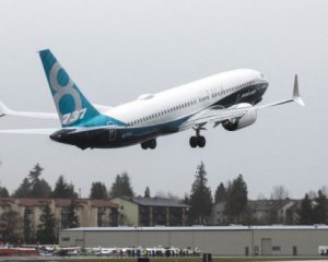 В Індонезії розбився літак, що летів внутрішнім рейсом