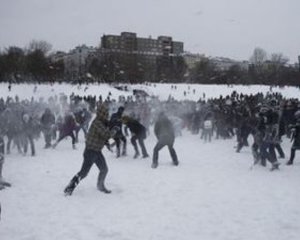 Снігопад спровокував масштабну бійку