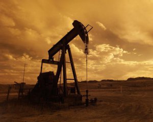 Цена нефти взлетела до рекордной отметки: какие последствия для Украины