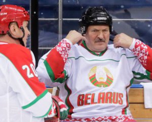 Лукашенко убеждает руководителя хоккея провести чемпионат мира в Минске