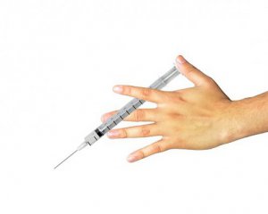 Чи можна не робити 2-й укол вакцини від Covid-19 і що буде в такому разі