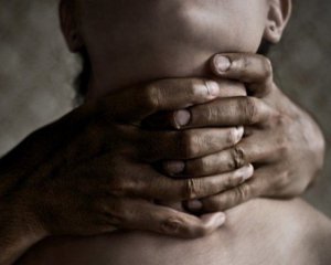 Залишив дитину без матері: 34-річну українку в Польщі задушив чоловік