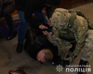 Банда із керівниками з Росії викрадала людей та вимагала гроші