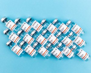 У Польщі вакцинованим від Covid-19 видаватимуть спеціальні паспорти