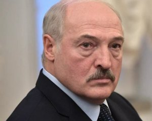 &quot;Ми приберемо цю фашистську символіку&quot; - Лукашенко про прапори