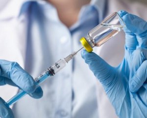 Більше двох десятків людей померли після вакцинації від Covid-19
