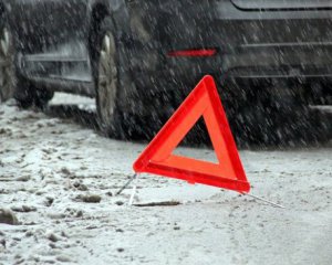 Снежная непогода. В Украине за сутки 1200 ДТП