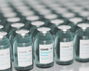 Covid-вакцину для Украины будут закупать через иностранную фирму