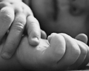 Жінка задушила 9-річного сина