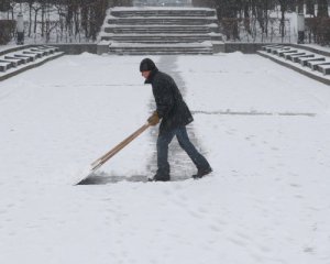 В столице штрафуют предпринимателей, не убирают снег