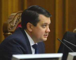 &quot;Говорят, надо дружить с Лукашенко&quot; - депутат из &quot;Слуги народа&quot; рассказала о Разумкове