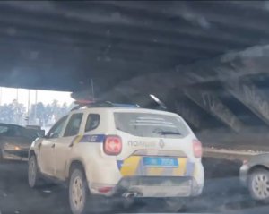 У Києві зіткнулись 6 автомобілів: відео з місця ДТП