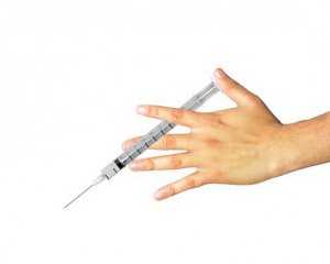 Більшість українців не готові вакцинуватися навіть безкоштовно