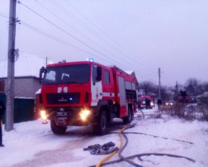 Пожежа в пансіонаті для літніх: біля будинку власниці виставили наряди поліції