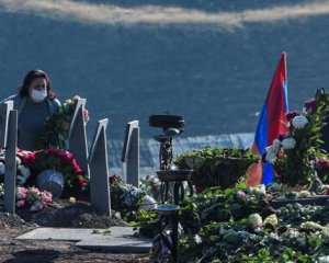 Азербайджан передал Армении тела погибших солдат