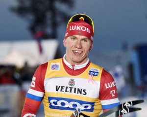 Россиянина дисквалифицировали с лыжных гонок из-за хулиганского нападения на соперника