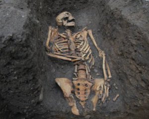 Домашні побої і нещасні випадки - майже половина похованих у Середньовіччі мала переломи